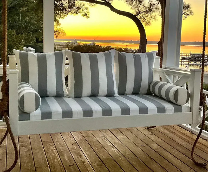 Need a Mattress for Outdoor Bed Swings? Read This